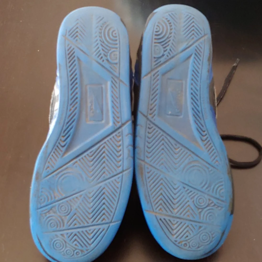 🌻 Catapult Boys Black Blue High Top Basketball Shoes Size 5